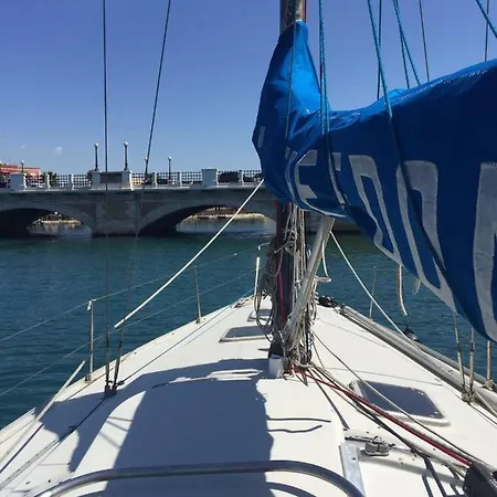 Boat&breakfast Puglia Ботель *